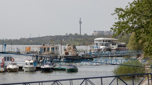 Insulă de nisip apărută pe Dunăre, la Galați / ”Atât timp cât nu vine apă de nicăieri, nu are de unde să ajungă în Dunăre”