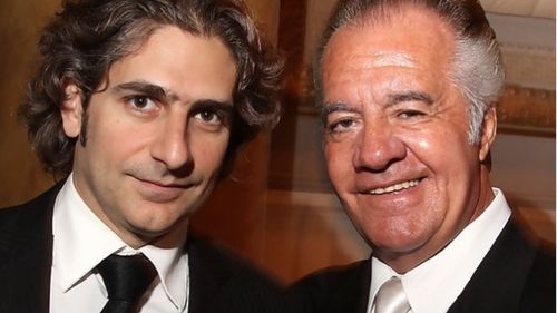 A murit actorul Tony Sirico din Clanul Soprano / Avea 79 de ani / ”În locul în care am crescut, fiecare tip încerca să își demonstreze valoarea. Trebuia să ai fie un tatuaj, fie o gaură de glonț”