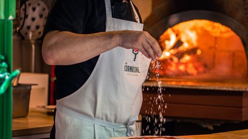De la pizzerie pe roți, la un restaurant cu pizza napoletană. Povestea bucătarului care a riscat toate economiile pentru a deveni antreprenor. „Lipsa forței de muncă a fost cea mai mare piedică”