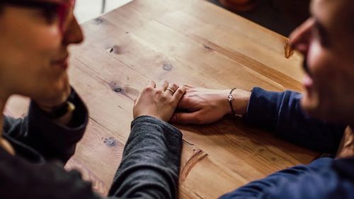 „Prietenul meu are 1,67 m, dar asta nu contează” / Filtrul de înălțime al aplicației Tinder divide utilizatorii