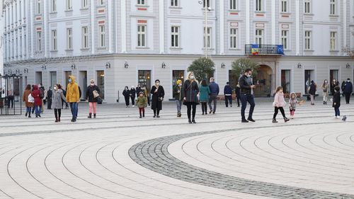 Rata de infectare COVID, în continuă creștere la Timișoara deși orașul este în carantină de zece zile / Patronii din Horeca cer autorităților județene să nu fie prelungită carantina