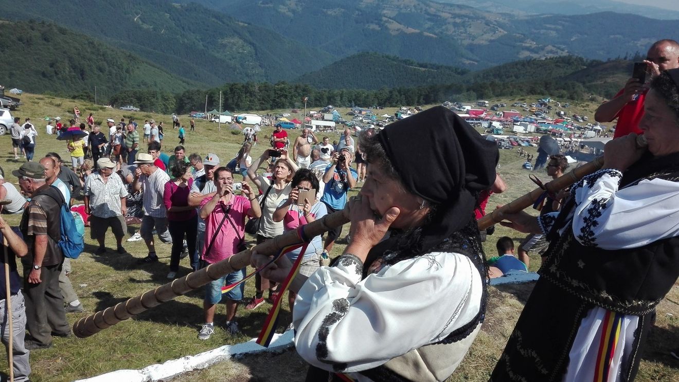 Târgul de Fete de pe Muntele Găina, anulat din cauza vremii nefavorabile, după ce mai multe localităţi din zona Apusenilor au fost grav afectate de inundaţii