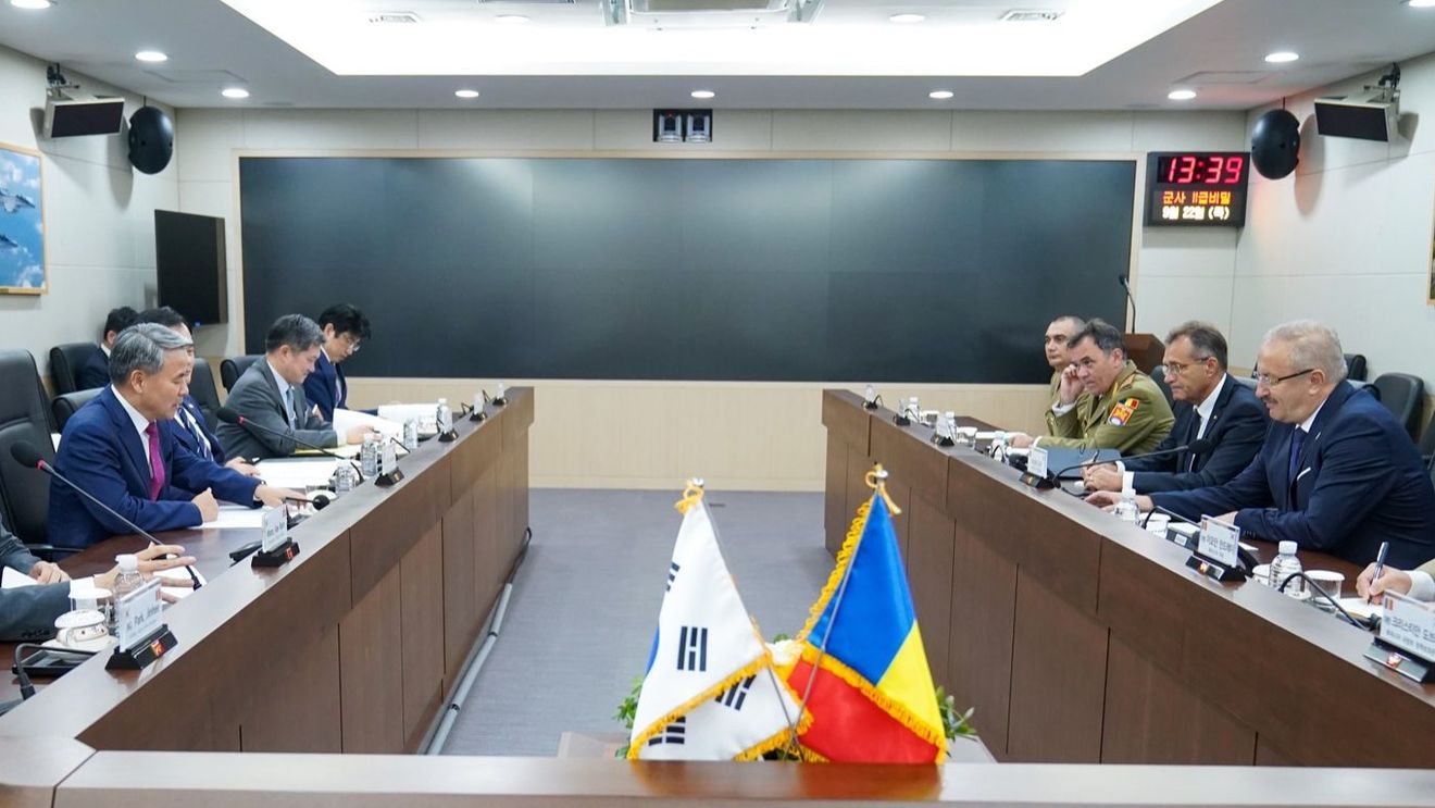 Vasile Dîncu, în Coreea de Sud: Am agreat să intensificăm cooperarea în domeniul educației militare, apărării cibernetice, a transferului de know-how, inclusiv posibilitatea producției de echipamente militare în România