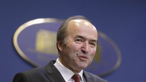 Tudorel Toader i-a respins pe toți cei patru candidați la șefia Parchetului General / Procedura va fi reluată