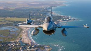 Miruță, despre cea de-a treia dronă interceptată duminică dimineața: A fost doborâtă la 5 minute de la intrarea în spațiul aerian al României / Nicușor Dan: Este inadmisibil și intolerabil ca Federația Rusă să continue încălcarea spațiului aerian al României