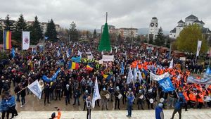 VIDEO Protest al angajaților Dacia, nemulțumiți de nerespectarea promisiunilor guvernamentale