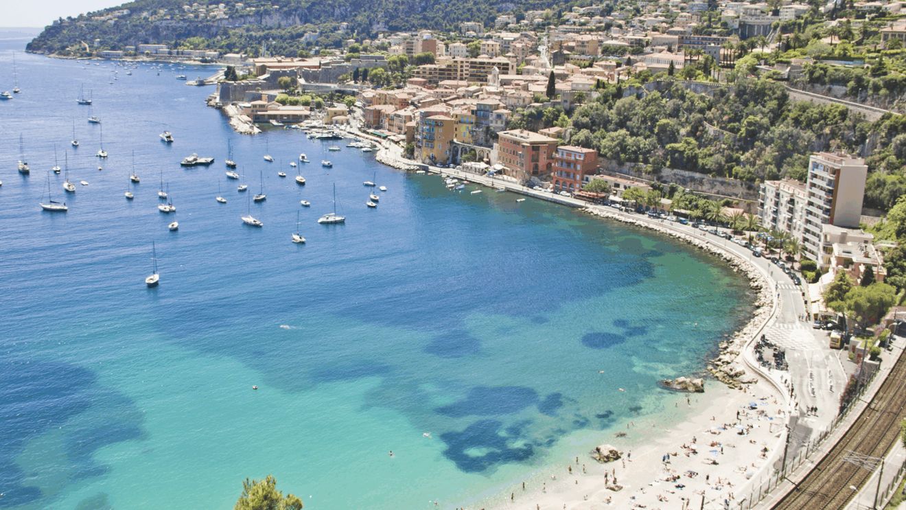 La Plage Riviera: Nisa devine noua capitală a costumelor de baie de lux