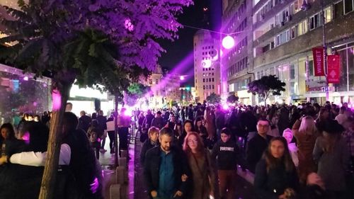 Ultimul weekend de „Străzi deschise”: A opta ediţie Spotlight - Festivalul Internaţional al Luminii pe Calea Victoriei, cu proiecţii şi instalaţii interactive