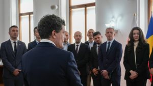 Nicuşor Dan a discutat cu angajaţii români ai FRONTEX de la Varşovia: Peste 400 de români protejează zilnic frontierele UE, 130 în Polonia
