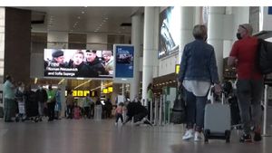 VIDEO Fotografii cu Roman Protasevici au fost expuse în Aeroportul din Bruxelles / David Sassoli a propus ca toate aeroporturile din țările UE să afișeze, în semn de solidaritate, fotografia jurnalistului arestat în Belarus