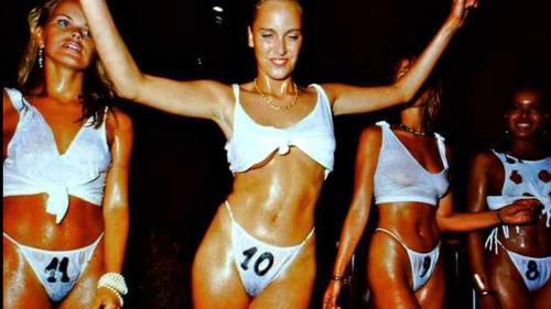 De ce Ibiza are din nou un moment în fashion / Atmosfera vibrantă a anilor 1960 și 1970 a influențat stilul Iberico al insulei celebre pentru viața de noapte intensă