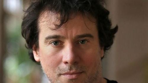 Are de peste un an, prin decizie definitivă, interdicție de a ocupa trei ani o funcție publică, dar este în continuare director în TVR și membru în CA la Radioul Public/ Demeter: Nu demisionez, nu recunosc corectitudinea tratamentului în cadrul procesului