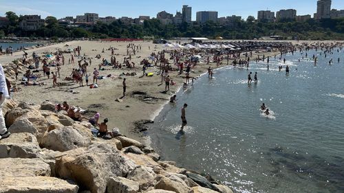 A crescut numărul turiștilor și al nopților de cazare în România, comparativ cu aceeași perioadă din 2023, anunță INS / Constanța, București și Brașov, în topul destinațiilor