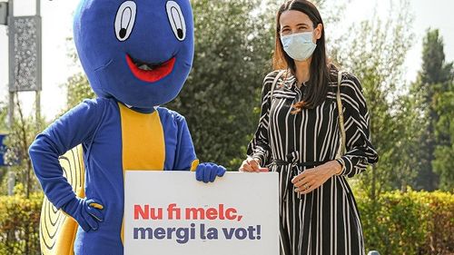 VIDEO ADVERTORIAL Clotilde Armand: Votăm și învingem!