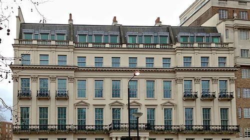 Un miliardar din Hong Kong a cumpărat un imobil la Londra cu 210 milioane de lire – cel mai scump din Marea Britanie – și investește alte 200 de milioane în el