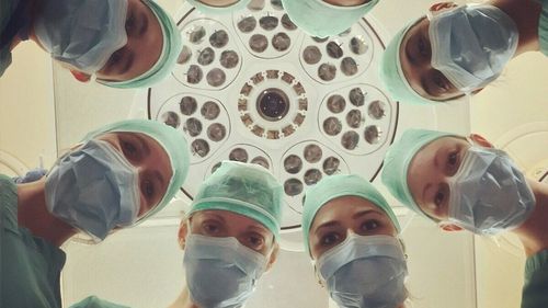 Preşedintele Colegiului Medicilor din România: Rata de burnout în rândul medicilor este de 34-36%, iar intenţia de migraţie în străinătate este de 58% la cei sub 35 de ani / 80% dintre medici au teama de malpraxis