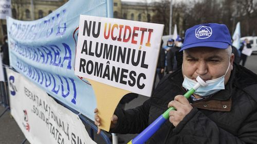 Sindicatele din industria aluminiului anunță că vor protesta vineri în Piața Victoriei / Se solicită blocarea preţurilor la energie şi gaz la valoarea celor din decembrie 2020