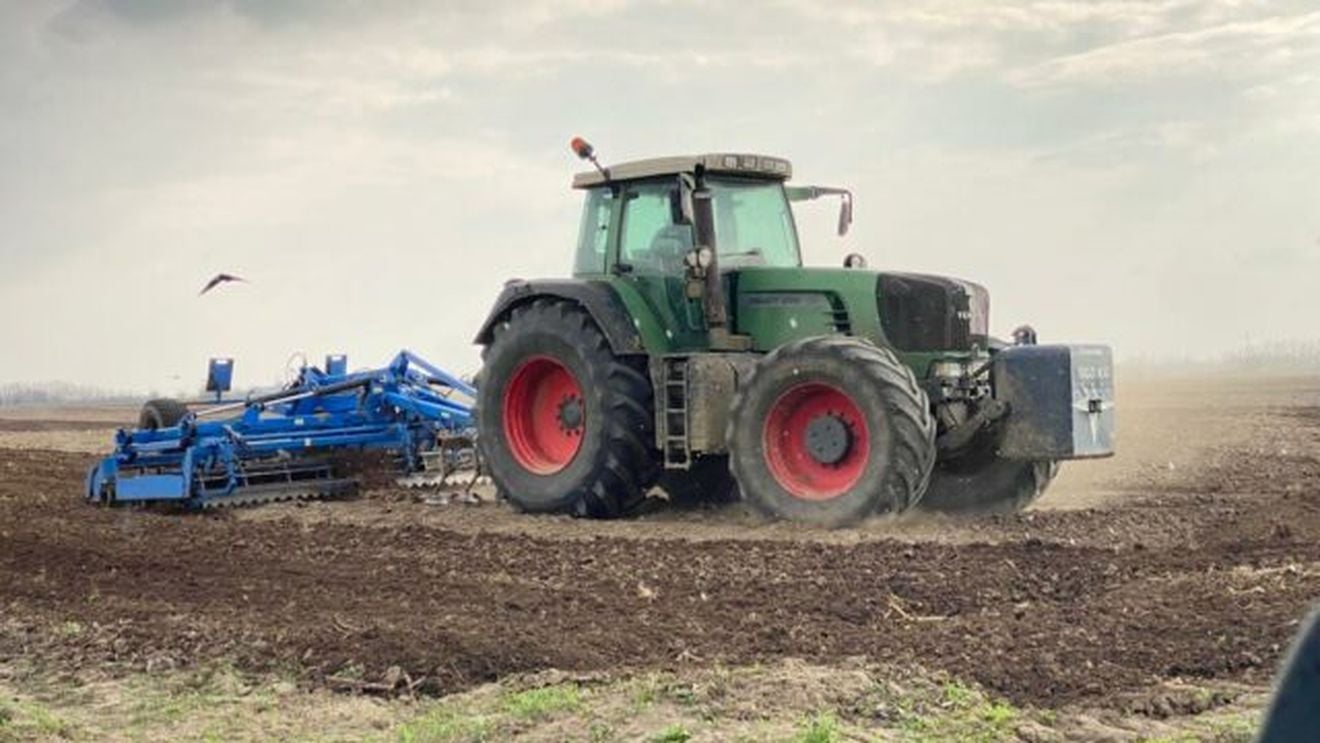 Comisia Europeană a adoptat oficial regulamentul care scutește fermierii să lase terenurile pârloagă, anul acesta