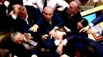 VIDEO Bătaie în toată regula în Parlamentul Georgiei, la ultima ședință a sesiunii plenare