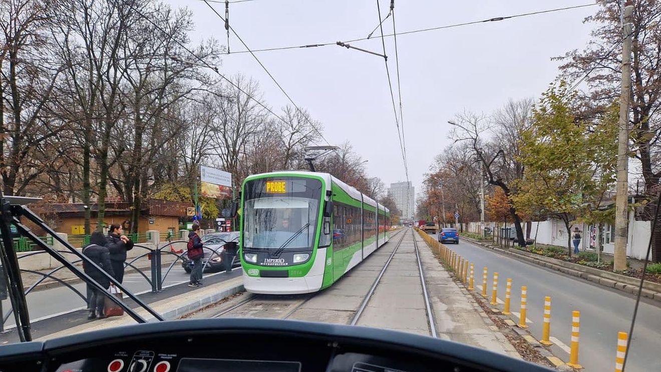 Două tramvaie s-au ciocnit în Capitală. Un copil a fost rănit ușor