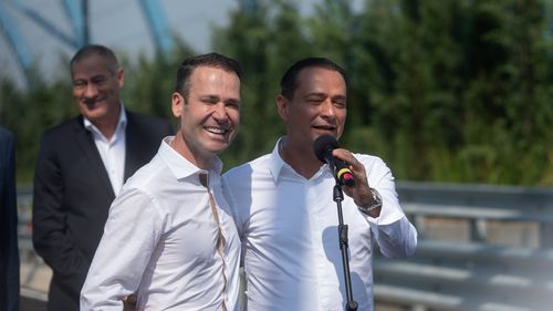 Pasajul Pallady, la intrarea pe Autostrada Soarelui se închide pe timpul nopții la doar trei săptămâni de la inaugurare/ Primăria lui Negoiță face lucrări la vortex-ul copiat de la pasajul lui Băluță de la Metalurgiei