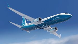 Un Boeing 737 cu 140 de persoane la bord a avut o coliziune în zbor, în SUA, cu un obiect necunoscut, la 11.000 m /  Parbrizul a fost fisurat, iar un pilotul rănit / Ipoteza, o coliziune cu un balon meteo
