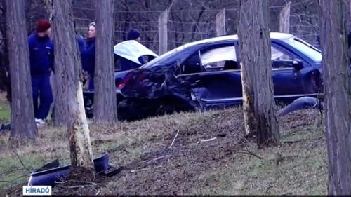 Ungaria: O mașină care transporta migranți, implicată într-un grav accident de circulație pe M5 / Șoferul a fugit de la locul accidentului
