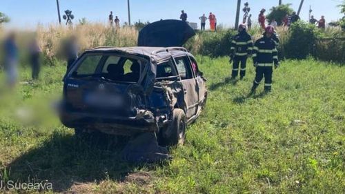 O femeie din Suceava a murit după ce un tren a lovit mașina în care se afla