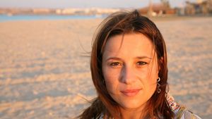Șefa Agenției de Cadastru, care nu venea la birou și semna la Miercurea Ciuc actele aduse de șoferii instituției, a demisionat - PressHUB.ro