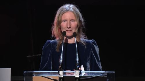 Scriitoarea britanică Samantha Harvey a câştigat prestigiosul Booker Prize