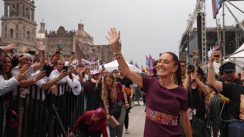 După ce preşedinta Claudia Sheinbaum a fost pipăită în public, Mexicul propune un plan împotriva hărţuirii sexuale