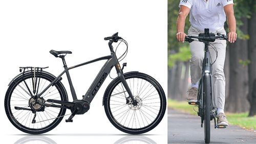 Klaus Iohannis folosește o bicicletă electrică. Un model similar costă 2500 de euro