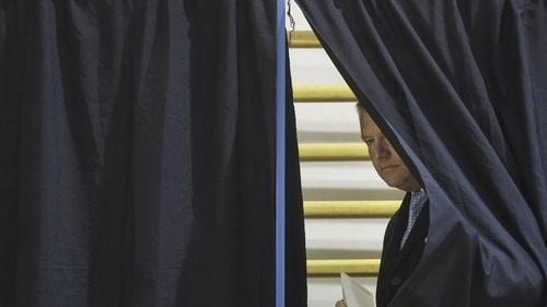 SURSE PNL și Klaus Iohannis analizează varianta amânării alegerilor locale până în septembrie/ UPDATE Orban: E prematur să avem discuții. În funcție de evoluția răspândirii vom lua deciziile potrivite