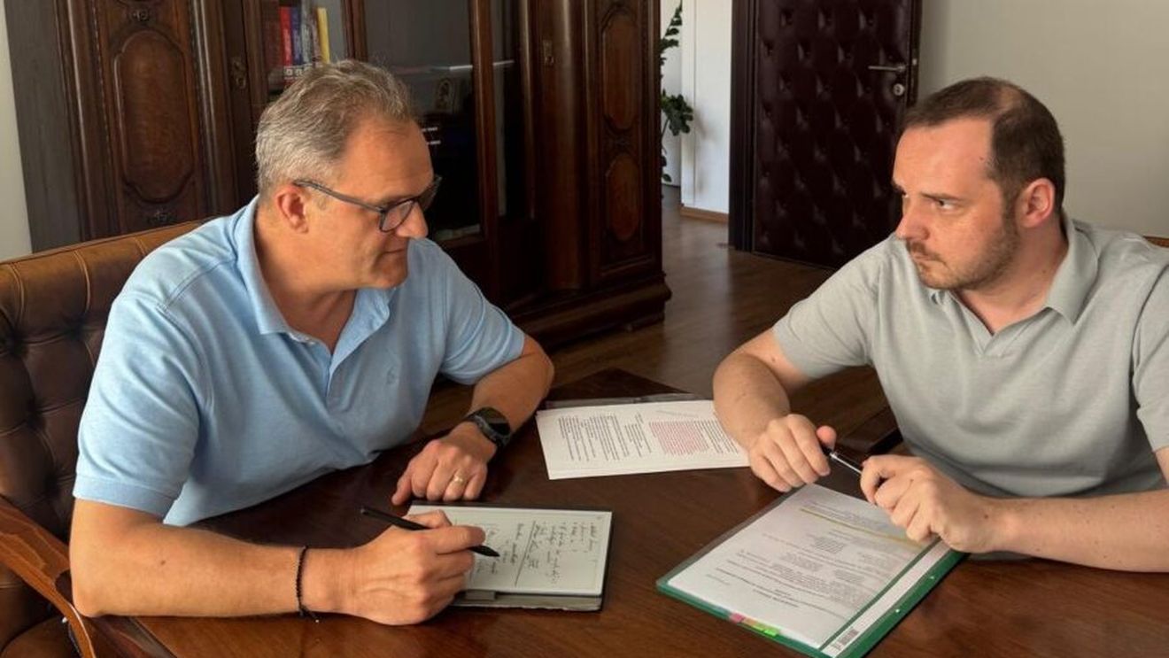 Ministrul Sănătăţii, întâlnire cu preşedintele CJ Prahova, în scopul continuării investiţiilor în județ: construirea unui spital nou, înfiinţarea unei secţii de arşi şi reabilitarea secţiei de Chirurgie
