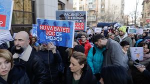 Rafila: Voi sprijini, alături de CNAS, menţinerea veniturilor pentru medicii de familie şi diversificarea serviciilor medicale pe care le fac