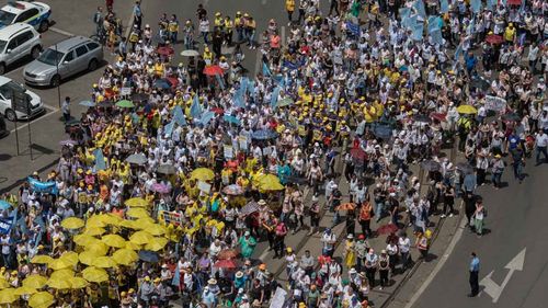 Sindicatele anunță proteste de stradă în octombrie împotriva creșterilor de taxe