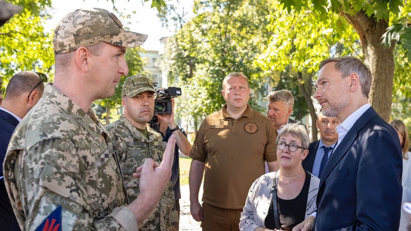 Ministrul german de finanțe, vizită la Kiev: Ucraina "nu trebuie să piardă acest război"