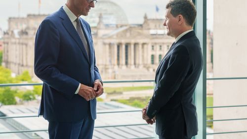 VIDEO Friedrich Merz, declarații comune de presă cu Nicușor Dan:  Cât de concret este un astfel de atac al Rusiei asupra democrației din UE s-a observat în România cu ocazia alegerilor prezidențiale în turul I
