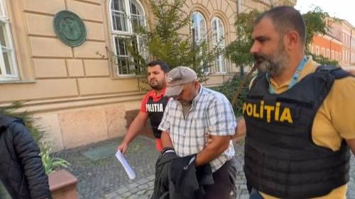 EXCLUSIV Pedeapsă exemplară pentru un bărbat care suna, la întâmplare, minore din toată țara, le hărțuia sexual și le șantaja: 4 ani și 10 luni de închisoare cu executare. Într-o lună, a sunat și trimis mesaje de 1.833 de ori unei fetițe de 10 ani