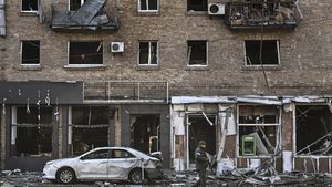 Ziua 19 de război. Negocierile dintre Rusia și Ucraina au intrat în „pauză tehnică” până marți/ O femeie cu bebelușul ei au murit la Mariupol, în timpul unui bombardament/ Noi explozii au avut loc în Harkov, oraș distrus complet de ruși