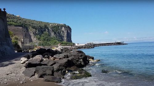 O plajă îngropată de erupţia Vezuviului se redeschide pentru public după restaurare