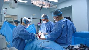 A fost diagnosticată cu o boală gravă cu ani în urmă. Cum a fost tratată o femeie