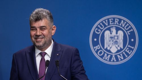 Marcel Ciolacu, în campanie de imagine din prima zi de premier: program economic ultra populist, vulnerabilitatea din CV jucată pe cartea „omului din popor”, deplasare cu metroul la Ministerul Transporturilor