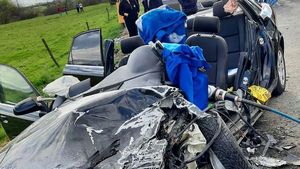 FOTO Accident între județele Sibiu și Brașov / Două persoane au decedat