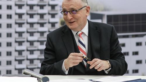 REPER și USR cer demisia ministrului Educației Sorin Cîmpeanu, după acuzația că a plagiat o carte