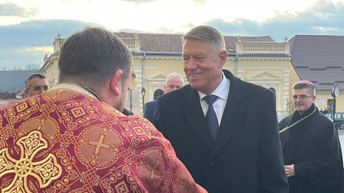 Iohannis, la Blaj, unde se comemorează 75 de ani de la dezlănțuirea prigoanei împotriva Bisericii Greco-Catolice: Statul român recunoaște meritele istorice ale Bisericii Române Unite cu Roma, Greco-Catolice, suferința și posteritatea luminoasă a martirilor săi