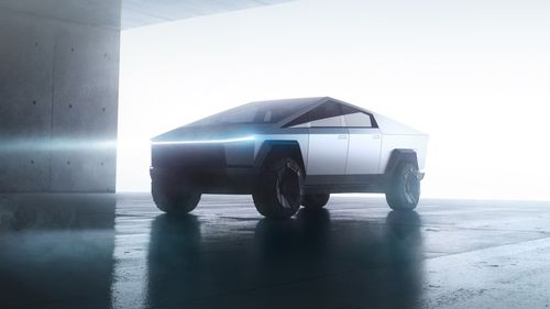 Un nou eșec pentru Tesla: Compania recheamă în service majoritatea Cybertruck-urilor aflate în circulație, din cauza unui panou exterior care s-ar putea desprinde în timpul mersului
