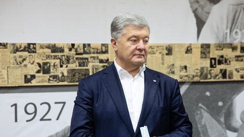 Petro Poroșenko, fost președinte al Ucrainei, spune că a fost împiedicat să părăsească țara