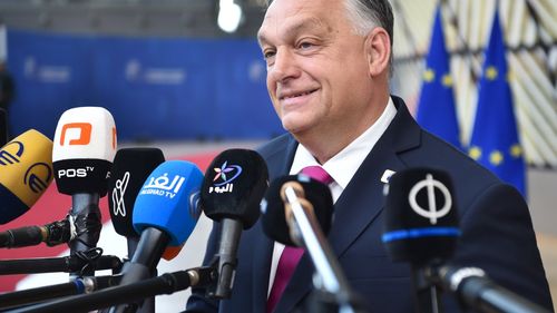 Comisia Europeană respinge presiunile Ungariei de a debloca 550 de milioane de Euro, pe fondul deteriorării relațiilor/ Bruxellesul va elibera doar 163,5 milioane de euro în avans, pe fondul nemulțumirii crescânde față de poziția pro-Rusia a premierului Viktor Orbán