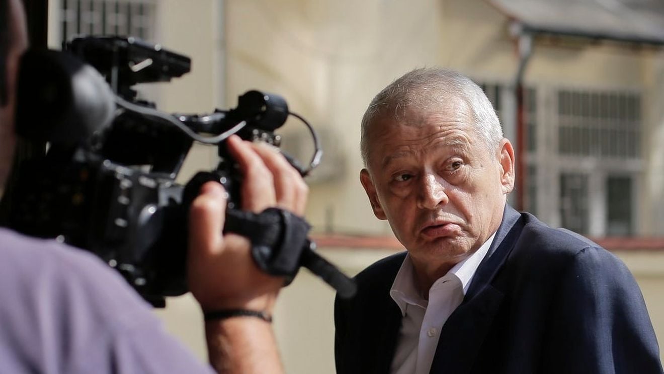 SURSE Sorin Oprescu, eliberat sub control judiciar în urma deciziei magistraților eleni / Cazul fostului primar al Capitalei urmează să fie judecat într-un proces care va fi deschis în maximum 40 de zile